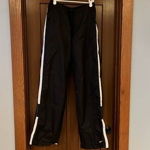 Nike vintage women’s wind pants
